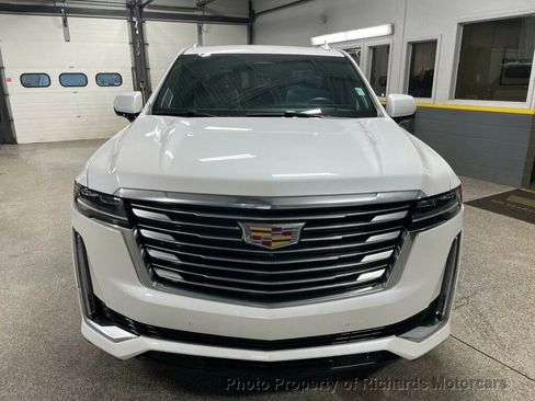 Used 2024 Cadillac Escalade Premium Luxury Platinum image 4