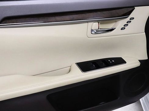 Used 2017 Lexus ES 350 w/ Premium Package FWD image 41
