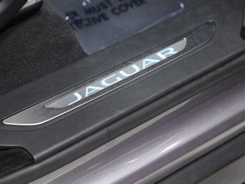 Used 2022 Jaguar F-PACE SVR AWD/4WD image 85