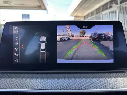 Used 2019 BMW 530i xDrive w/ M Sport Package image 37
