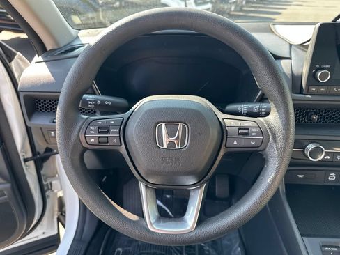 Used 2023 Honda CR-V LX image 18