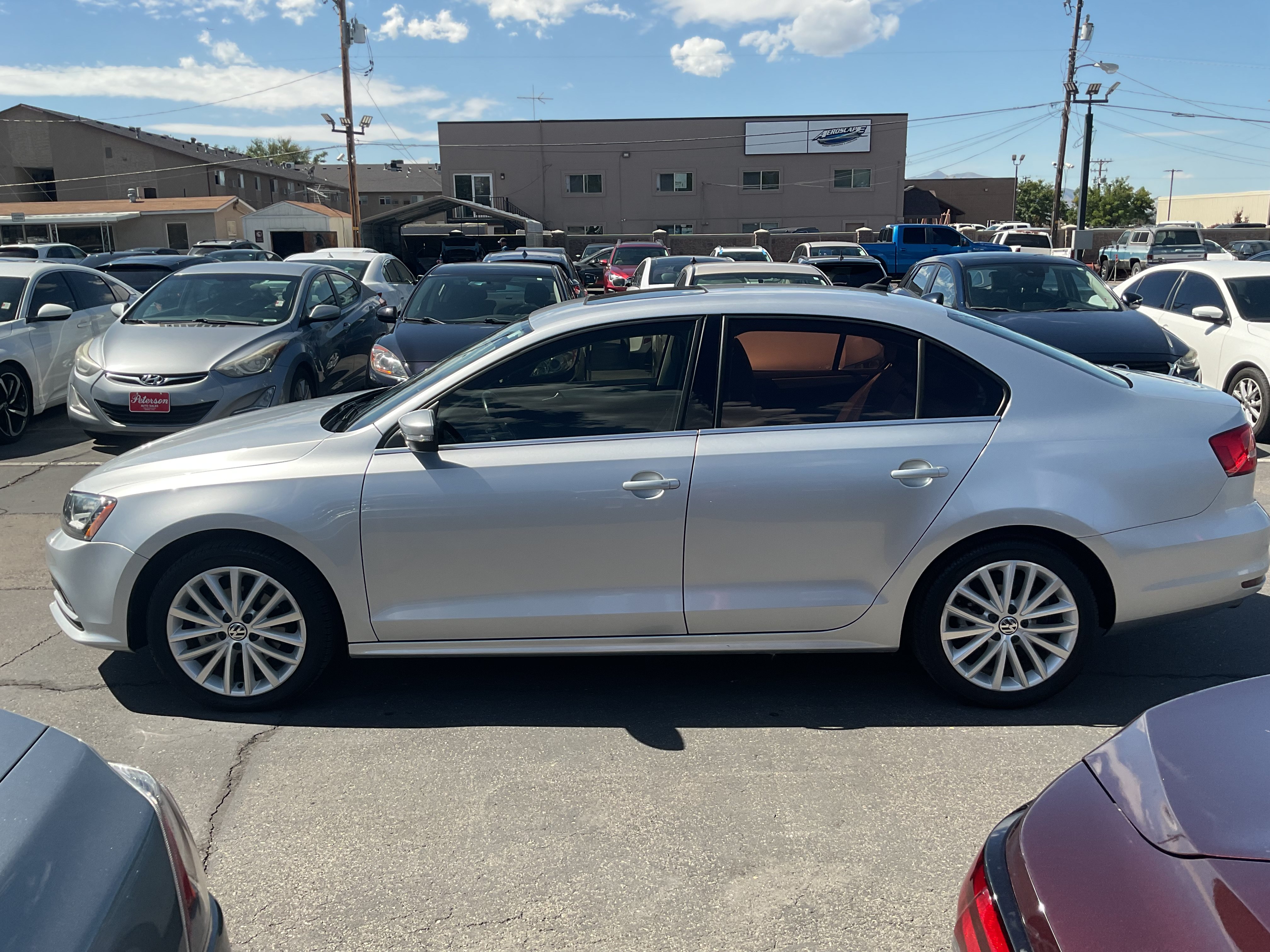 Used 2015 Volkswagen Jetta SE FWD image 4