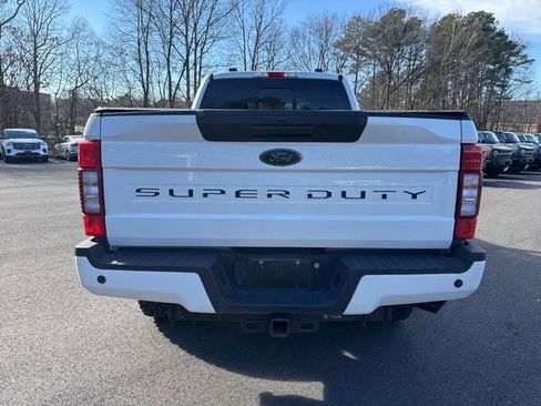 Used 2022 Ford F250 XLT w/ Black Appearance Package image 4