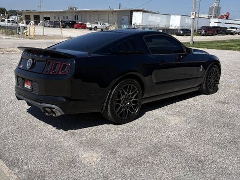 Used 2013 Ford Mustang Shelby GT500 RWD image 4
