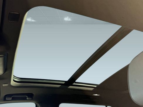 Used 2022 GMC Yukon SLT image 14