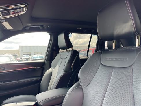 Used 2023 Jeep Grand Cherokee Overland w/ Luxury Tech Group IV AWD/4WD image 7