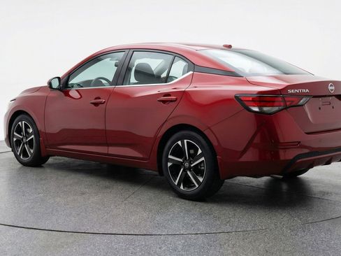 Used 2025 Nissan Sentra SV image 6