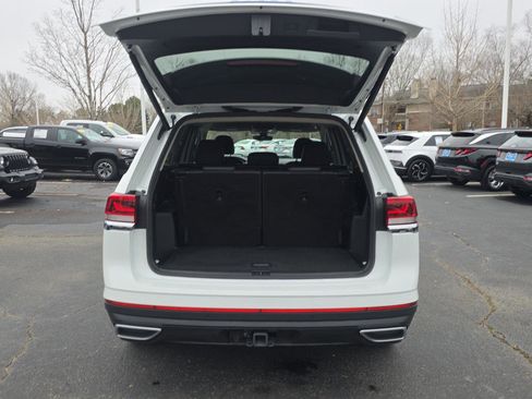 Certified 2025 Volkswagen Atlas SE image 7