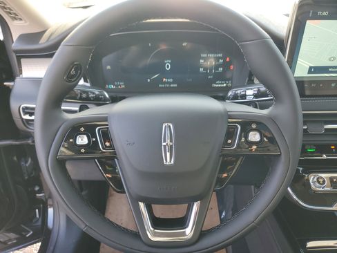 New 2026 Lincoln Corsair Premiere image 16