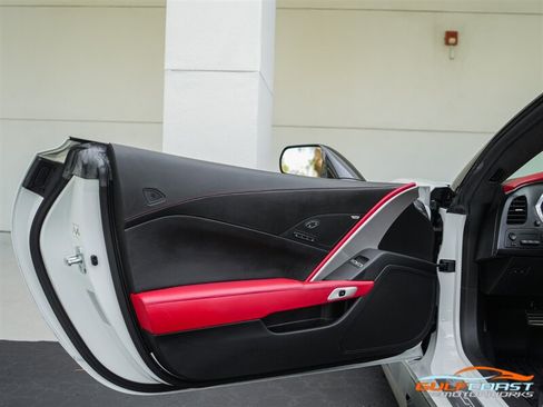 Used 2016 Chevrolet Corvette Z06 w/ 3LZ Preferred Equipment Group RWD image 24