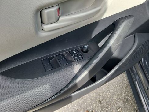 Used 2025 Toyota Corolla LE image 13