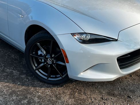 Used 2017 MAZDA MX-5 Miata Club image 13