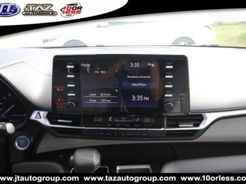 Used 2021 Toyota Sienna LE FWD image 25