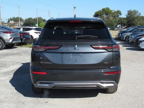 New 2025 Mitsubishi Outlander SEL image 4