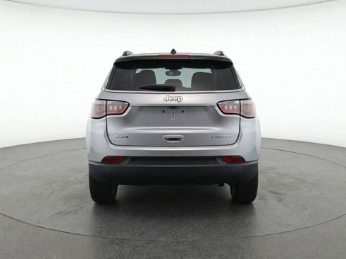 Used 2025 Jeep Compass Limited image 7