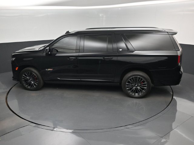 Used 2024 Cadillac Escalade ESV V w/ Heavy-Duty Trailer Package AWD/4WD image 14