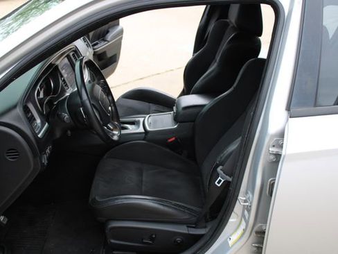 Used 2019 Dodge Charger R/T w/ Plus Group RWD image 15