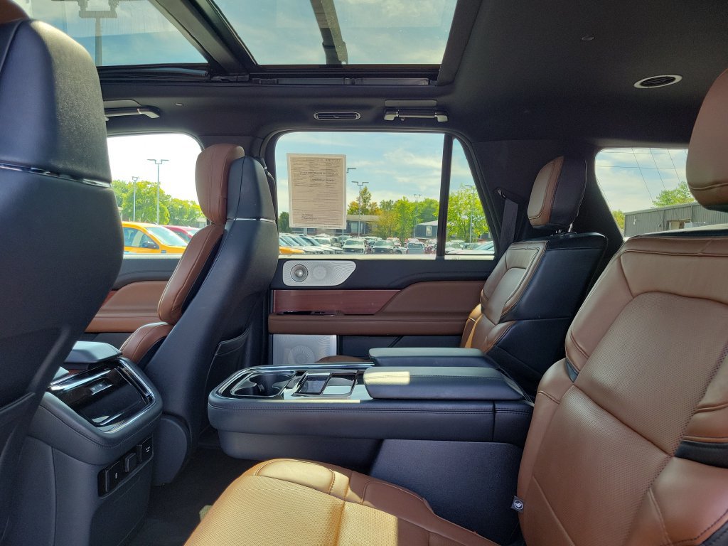 Used 2022 Lincoln Navigator L Reserve AWD/4WD image 14