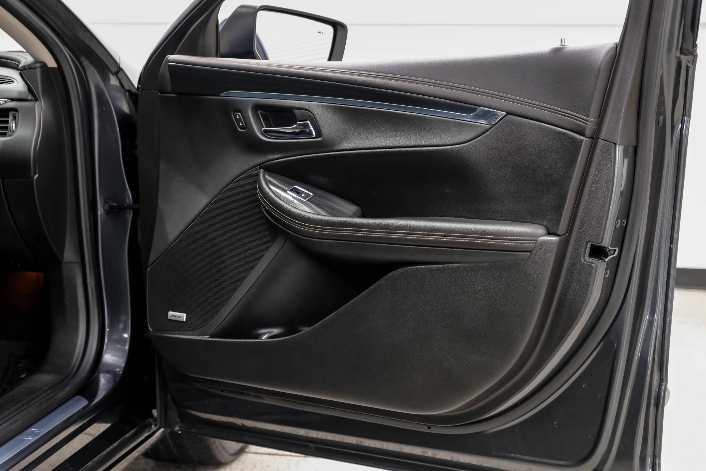 Used 2019 Chevrolet Impala Premier FWD image 42
