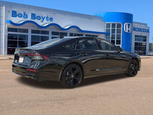 Used 2025 Honda Accord Sport image 5