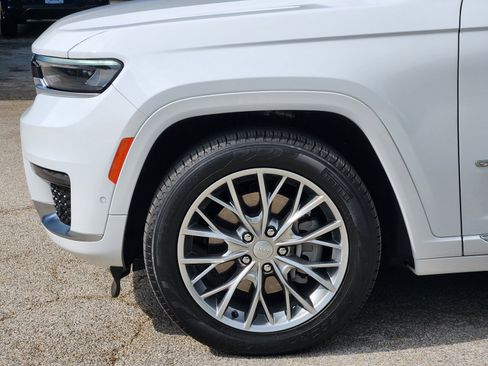 Used 2025 Jeep Grand Cherokee L Summit AWD/4WD image 28