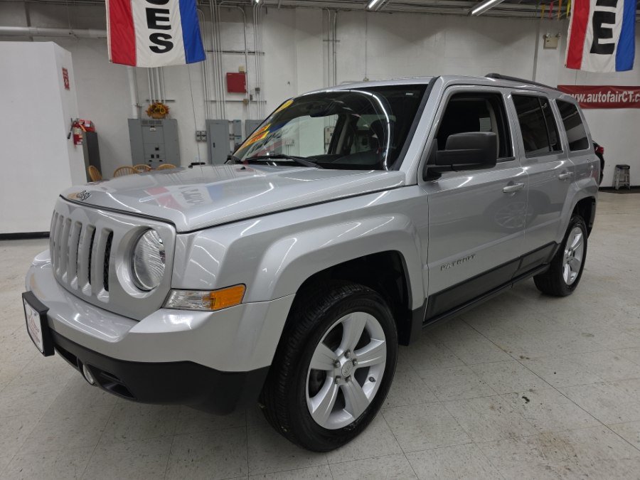 Used 2011 Jeep Patriot Latitude AWD/4WD image 3