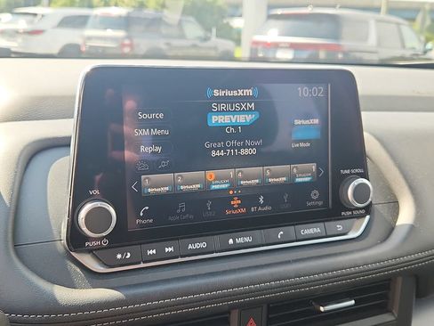 Used 2025 Nissan Rogue SV AWD/4WD image 16