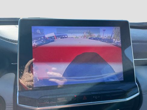 Used 2023 Jeep Compass Limited image 13