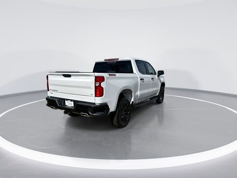 Used 2024 Chevrolet Silverado 1500 LT Trail Boss w/ Convenience Package II image 8