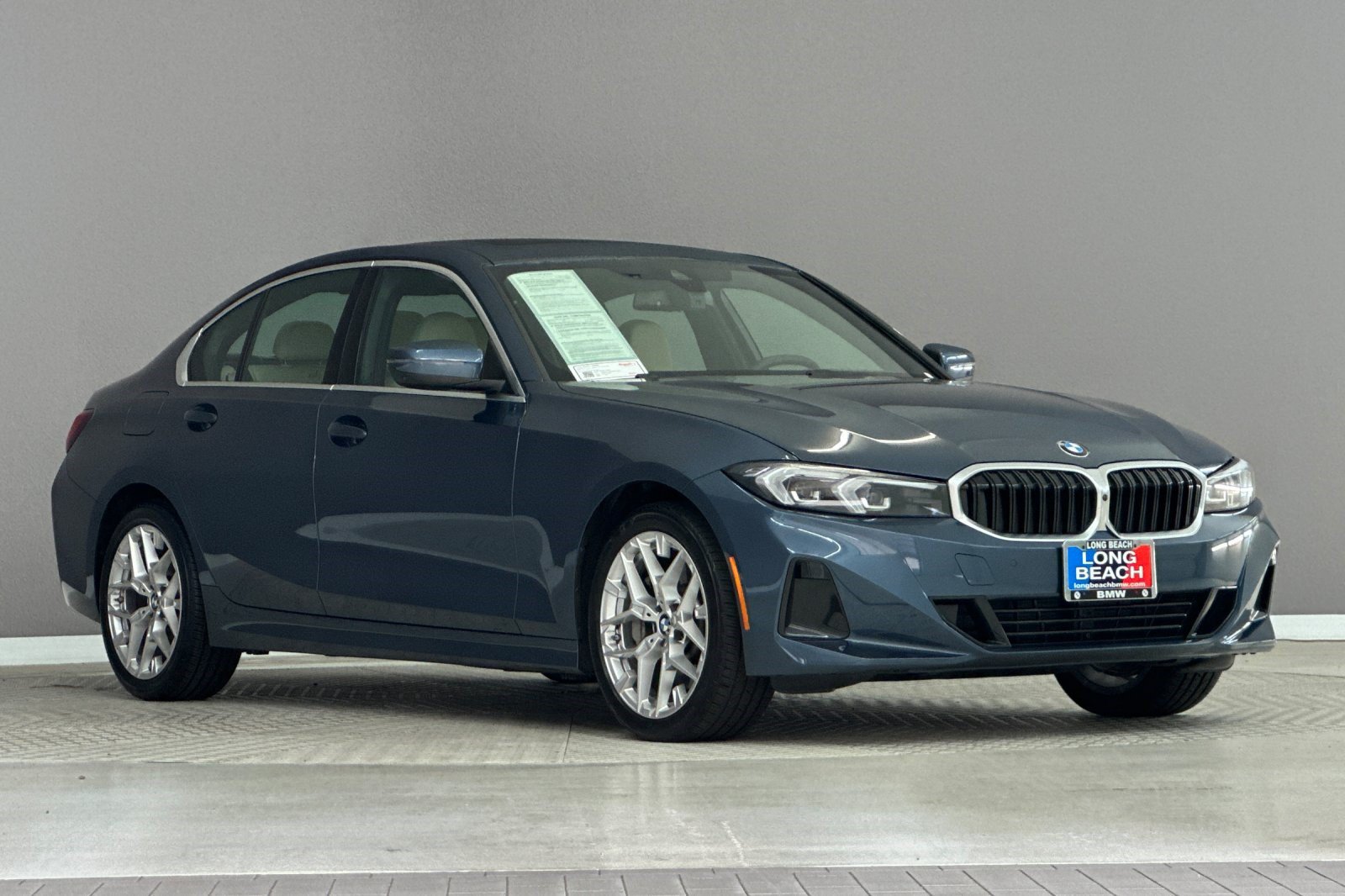 Certified 2025 BMW 330i Sedan RWD image 6