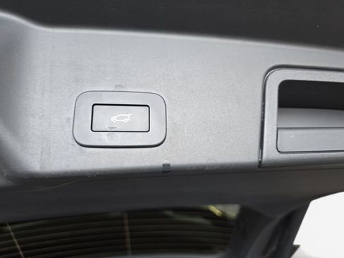 Certified 2025 Land Rover Range Rover Evoque S AWD/4WD image 16