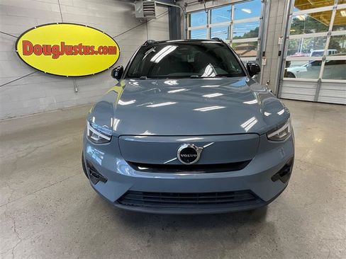 Used 2023 Volvo XC40 Recharge Plus AWD/4WD image 8