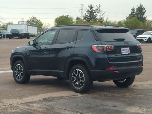 Used 2024 Jeep Compass Trailhawk AWD/4WD image 5