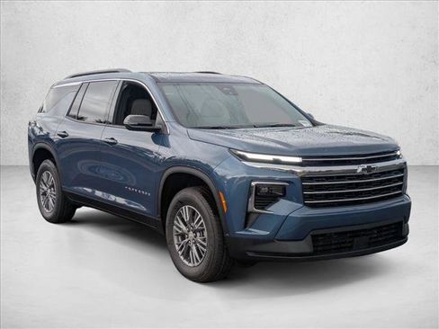 New 2026 Chevrolet Traverse LT image 7