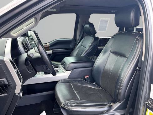 Used 2018 Ford F150 Lariat w/ Equipment Group 502A Luxury AWD/4WD image 22