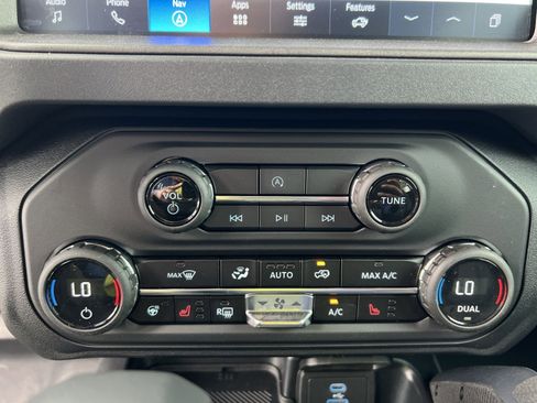 New 2025 Ford Bronco Badlands w/ Sasquatch Package AWD/4WD image 29