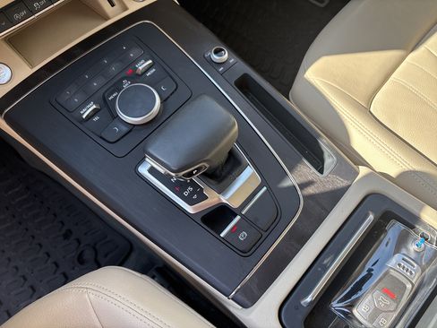 Used 2019 Audi Q5 2.0T Premium AWD/4WD image 26