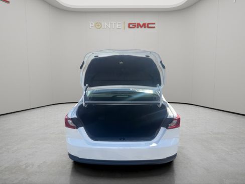 Used 2025 Toyota Camry LE image 25