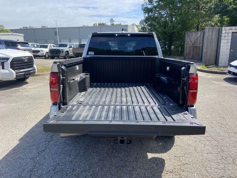 Used 2025 Toyota Tacoma SR5 RWD image 10