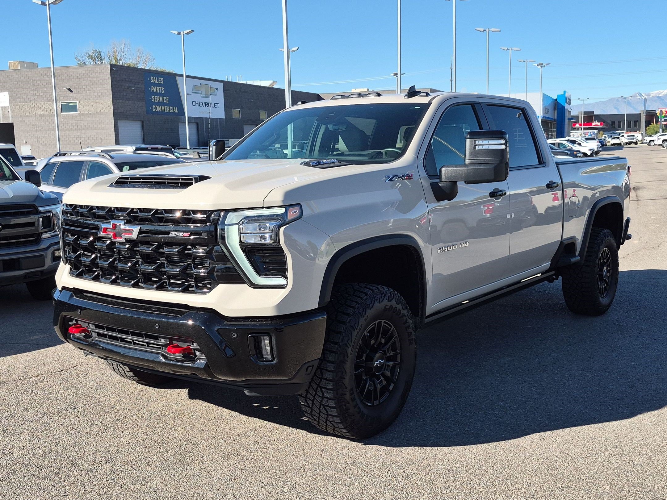 Used 2026 Chevrolet Silverado 2500 ZR2 AWD/4WD image 8