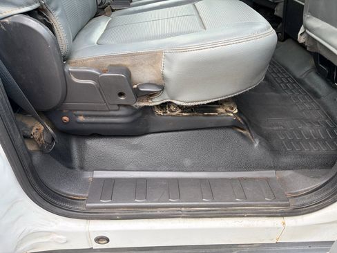 Used 2016 Ford F550 4x4 Crew Cab Super Duty image 38