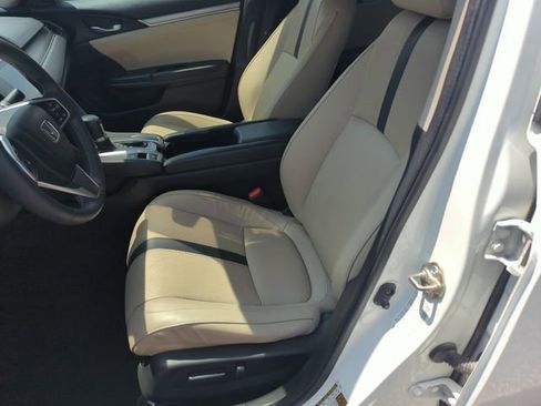 Used 2016 Honda Civic Touring image 11