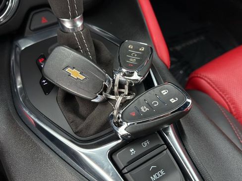 Used 2021 Chevrolet Camaro SS RWD image 29