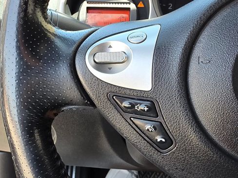 Used 2015 Nissan 370Z Coupe RWD image 14