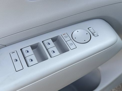 New 2026 Hyundai Elantra Limited FWD image 19