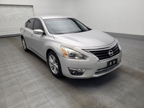Used 2015 Nissan Altima 2.5 SV FWD image 14