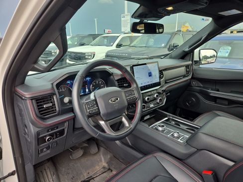 Used 2024 Ford Expedition Limited AWD/4WD image 10