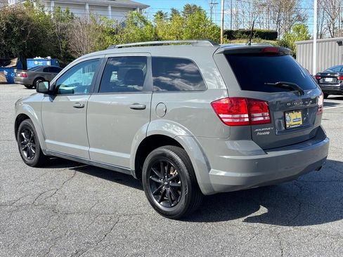 Used 2020 Dodge Journey SE w/ Blacktop Package FWD image 24