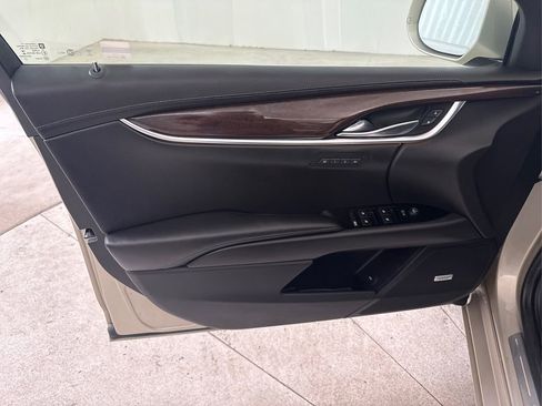 Used 2016 Cadillac XTS Luxury FWD image 31