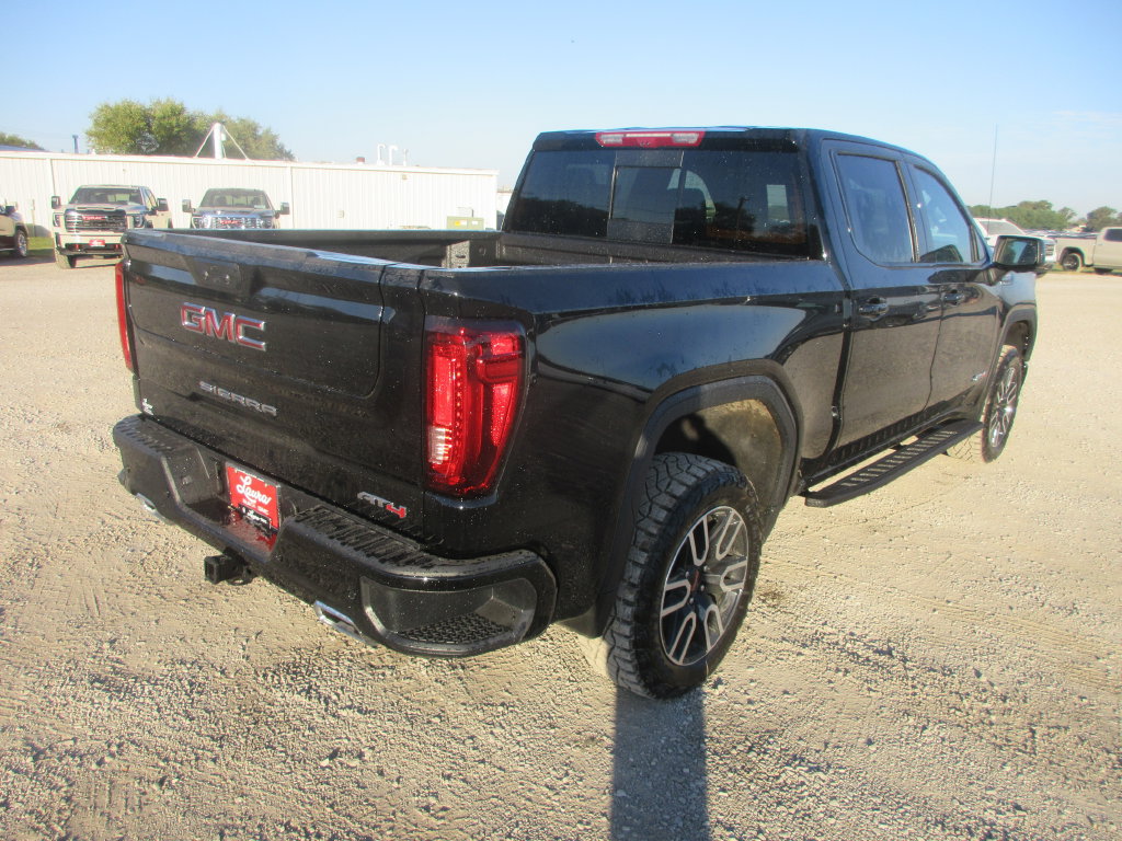 New 2026 GMC Sierra 1500 AT4 w/ AT4 Premium Package AWD/4WD image 4